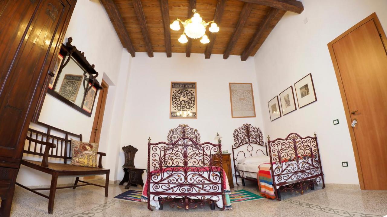 בוסטו פאליצולו B&B Manca1Fiorino חדר תמונה